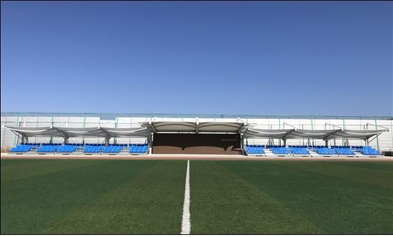 파주시 법원체육공원 축구장에 설치된 관람석 의자. (사진=파주시 제공)