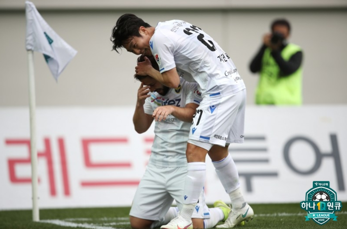 지난 2020년 10월 31일 FC서울과의 경기에서 결승골을 득점한 아길라르가 기뻐하고 있다. (사진=한국프로축구연맹 제공)