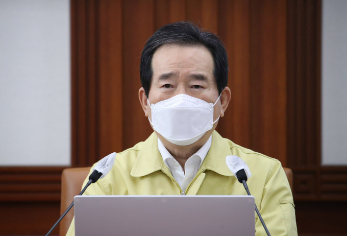 정세균 국무총리가 3일 오전 정부서울청사에서 열린 신종 코로나바이러스 감염증(코로나19) 대응 중앙재난안전대책본부(중대본) 회의를 주재하고 있다. (사진=연합뉴스) 