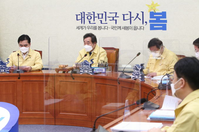 더불어민주당 이낙연 대표가 5일 국회에서 열린 최고위원회의에서 발언하고 있다. 사진=연합뉴스 