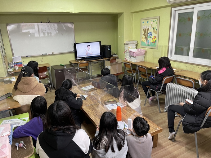 남양주보건소가 3월부터 6월까지 관내 21개 지역아동센터 아동을 대상으로 2021년 상반기 구강건강 관리 사업을 실시한다.<br>
(사진=남양주시 제공)