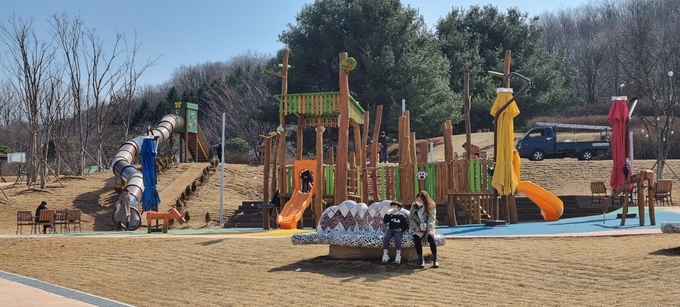 웃음소리 놀이시설 전경 (사진 = 경기도 제공)