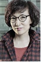 신새벽 시인