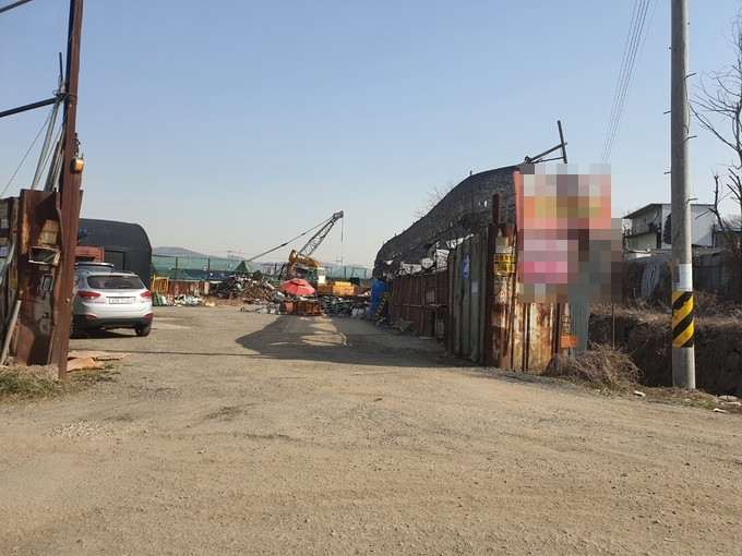 불법 형질변경된 시흥시 과림동416-3번지일대.(사진= 김원규 기자)<br>
