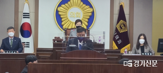 연제창 의원이 시정 질의하고 있다. (사진=문석완 기자)