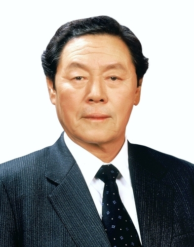 농심 창업주인 율촌(栗村) 신춘호 회장이 27일 별세했다. 향년 92세. (사진=농심 제공)