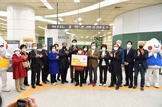 하남시 지하철 5호선 ‘하남선’2단계 구간이 지난 27일 오전 첫 운행을 시작했다.(사진=하남시 제공)