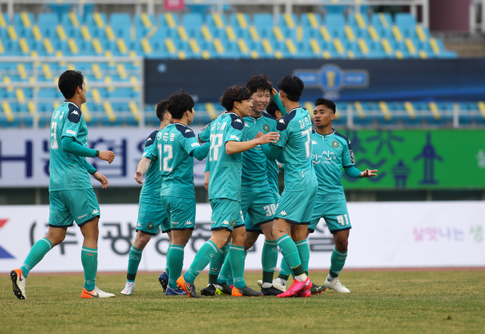 안산그리너스FC 심재민이 28일 열린 양평FC와의 2021 하나은행 FA컵 2라운드 결승골을 넣었다. (사진=안산그리너스FC 제공)