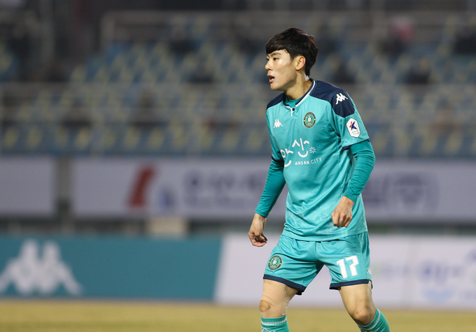 팀의 선제골이자 시즌 첫 골을 기록한 최건주 모습 (사진=안산그리너스FC 제공)