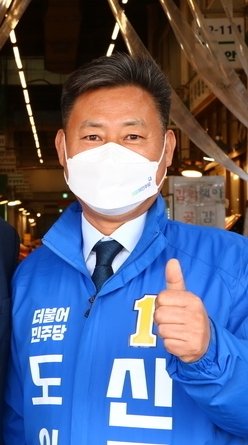 더불어 민주당 신동화 후보. (사진= 신동화후보 캠프 제공)