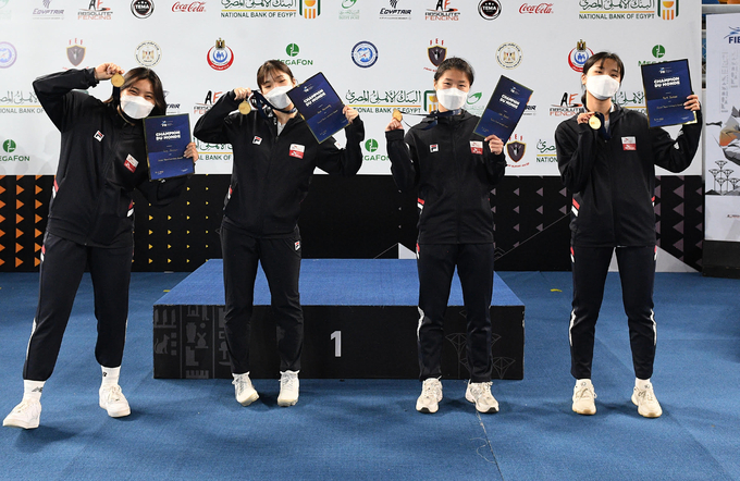 2021년 세계유소년·청소년펜싱선수권대회에서 대한민국 대표팀이 종합 3위를 기록했다. (사진=대한펜싱협회 제공)
