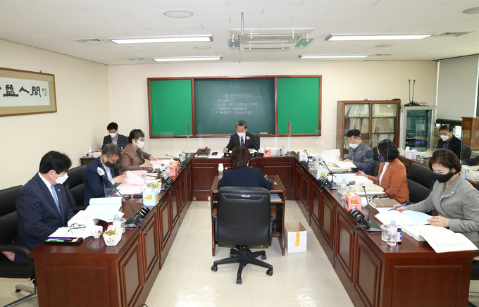 구리시의회는 13일부터 14일까지 2일간의 일정으로 예산결산특별위원회 활동을 시작했다. (사진=구리시의회 제공)