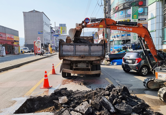용인시가 진행 중인 노후 상수관로 교체 모습 (사진=용인시 제공)