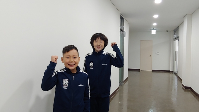 태극마크를 달고 월드컵에 나가는 것이 꿈이라는 이예성(왼쪽)과 추지연(오른쪽) 모습 (사진=김도균 기자)