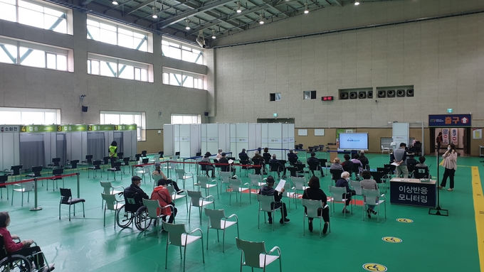 남양주시는 지난 4월 1일 남양주체육문화센터에 남양주 예방접종센터를 개소한데 이어 22일 진접체육문화센터에 남양주풍양 예방접종센터를 추가로 설치했다.(사진=남양주시 제공)