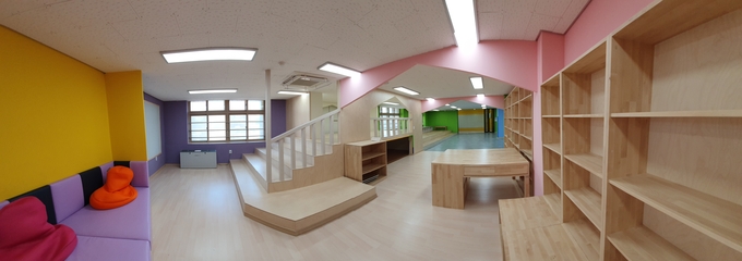 공간 혁신 사업이 끝난 군포 둔대초등학교의 3층 교실의 모습. (사진=군포 둔대초등학교 제공) 