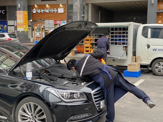 지난 2월 화성 동탄 한빛주차장에서 진행된 찾아가는 비포서비스 모습. (사진=화성도시공사 제공)