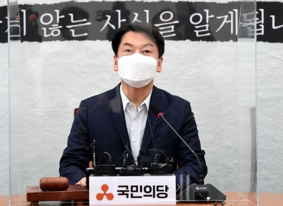 국민의당 안철수 대표가 6일 국회에서 열린 최고위원회의에서 발언하고 있다. (사진= 연합뉴스) 