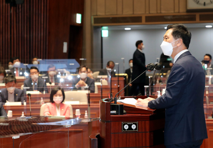 김기현 국민의힘 당 대표 권한대행 겸 원내대표가 6일 오전 서울 여의도 국회에서 열린 긴급의원총회에서 발언하고 있다. (사진= 연합뉴스) 