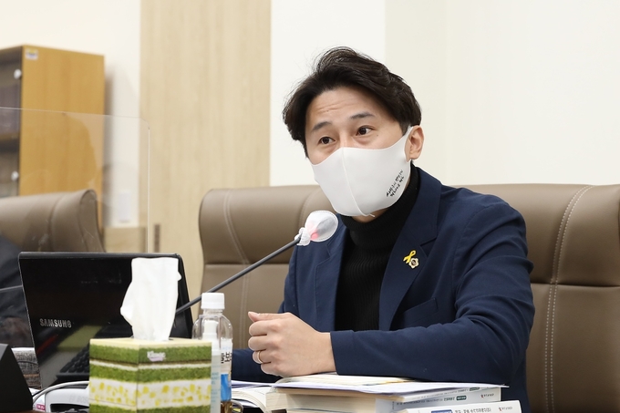 모든 학생들이 자신의 능력과 수준에 맞는 스포츠활동을 할 수 있는 인프라와 정책이 필요하다는 황대호 의원 (사진=황대호 의원 측 제공)