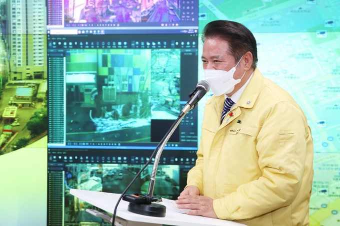 최대호 안양시장이 ITS구축보고회를 갖고 있다.