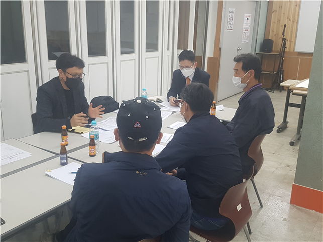 파견용역 노동자 임금명세표 및 노동실태 집중상담 모습 (사진 = 경기도 제공)