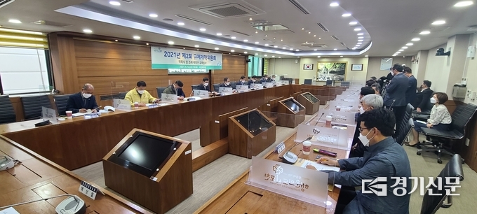 포천시 시정회의실에서 포천시 규제개혁위원회가 열리고 있다. (사진=문석완 기자)
