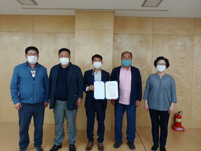 파주시 탄현면 이장협의회, 새마을협의회, 새마을부녀회 등이 청렴협의체를 구성했다. (사진=파주시 제공)