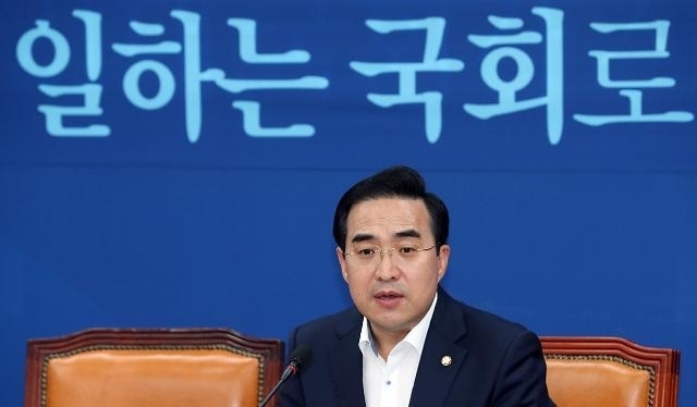  박홍근 더불어민주당 예결위 간사가 3일 국회에서 추경심사 관련 기자간담회를 하고 있다. (사진=연합뉴스) 2020.07.03 