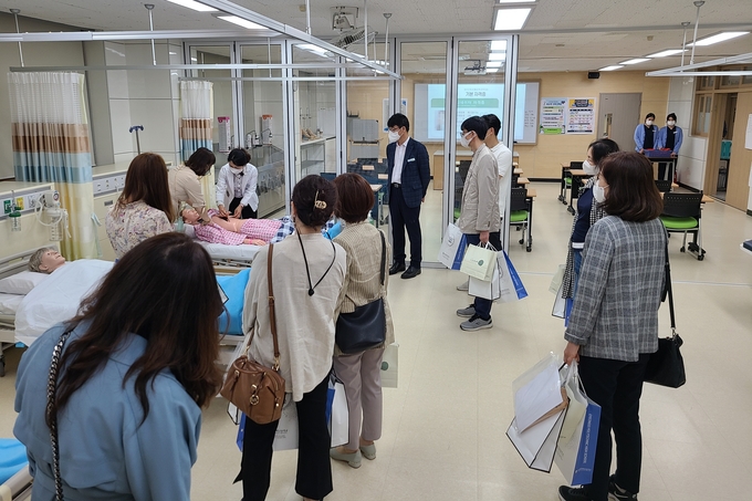 경기도 고등학교 입학전형 안내 및 관내 특성화고 인식 개선 연수’를 경기폴리텍고에서 실시했다.(사진=군포의왕교육지원청 제공)
