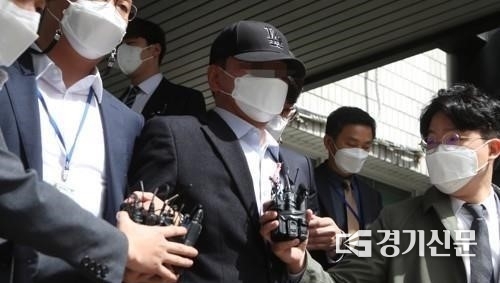 업무상 취득 정보로 부동산에 투기 혐의를 받는 포천시청 공무원 박모(53)씨. (사진=연합뉴스 제공)