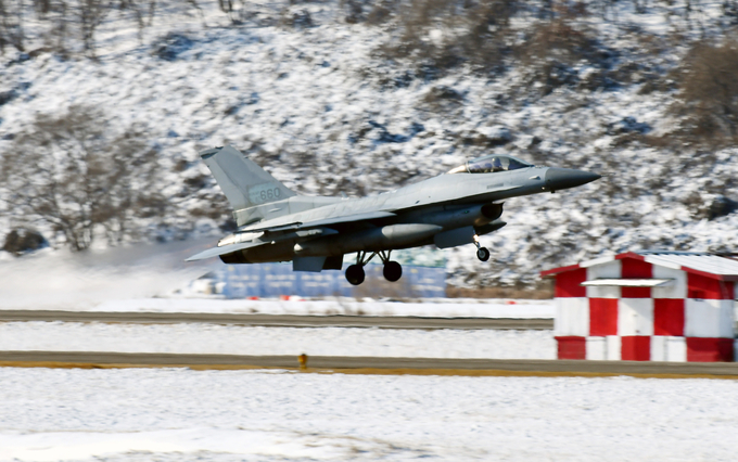 이륙하는 KF-16 전투기 (사진=연합뉴스/자료사진)