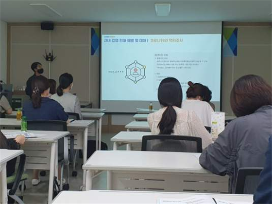 경기도 수원시 초·중·고 보건교사 대상 감염관리 교육 현장 모습 (사진 = 경기도의료원 수원병원 제공)
