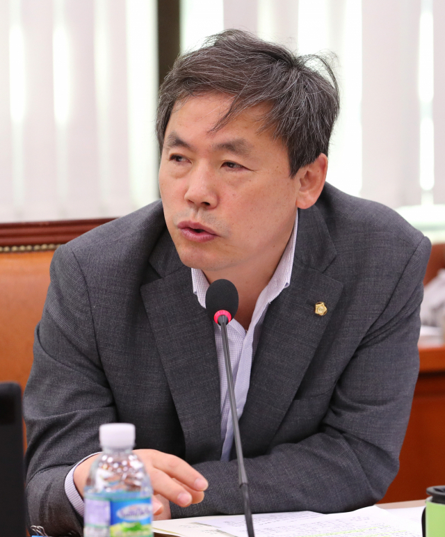 김현권 대통령직속농어업·농어촌특별위원회내 탄소중립특별위원회 위원장 (사진= 경기도 제공)