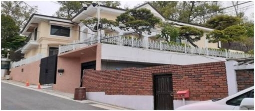 공매 진행중인 박 전 대통령 자택 전경 (사진=지지옥션)