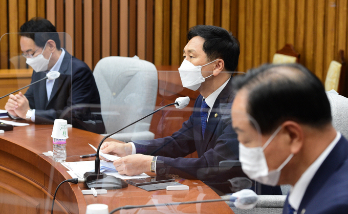 국민의힘 김기현 원내대표가 22일 국회에서 열린 원내대책회의에서 발언하고 있다. (사진= 연합뉴스) 