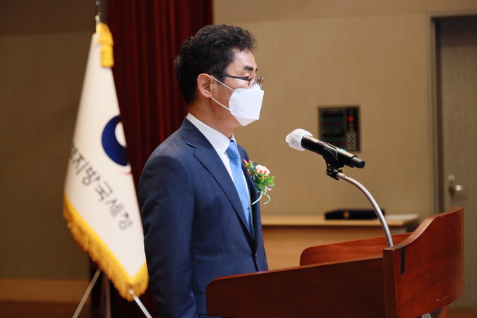 김창기 중부지방국세청장은 2일 이임식을 갖고 6개월간의 임기를 마무리했다. (사진=중부지방국세청)
