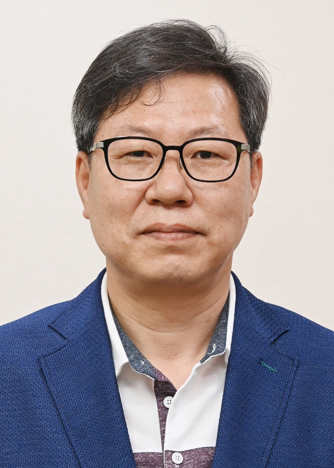 박사승 수원시 경제정책국장