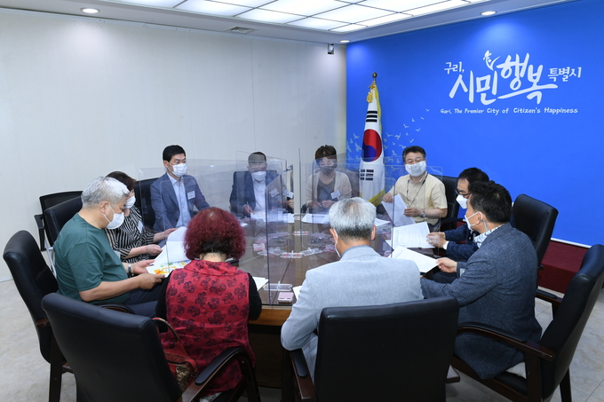 구리시 와 바르게살기운동 협의회는 지난 8일 음식물쓰레기 줄이기 운동 캠페인을 추진한다. (사진=구리시 제공)