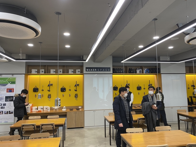 경기 레인보우메이커교육을 위해 조성된 메이커 스페이스. (사진=경기도교육청 제공)