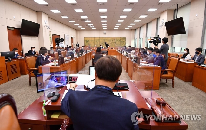 <strong>문화체육관광위 전체회의. (사진=연합뉴스 제공)</strong>