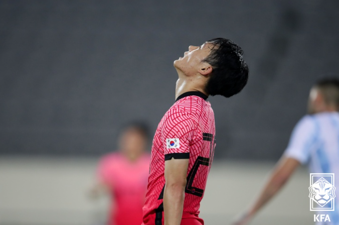 팀을 패배 위기에서 구하는 동점골을 넣은 엄원상 (사진=대한축구협회 제공)