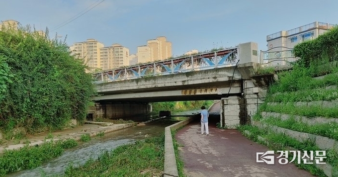 A씨가 운동하던 하천변 산책로 (사진= 문석완 기자)