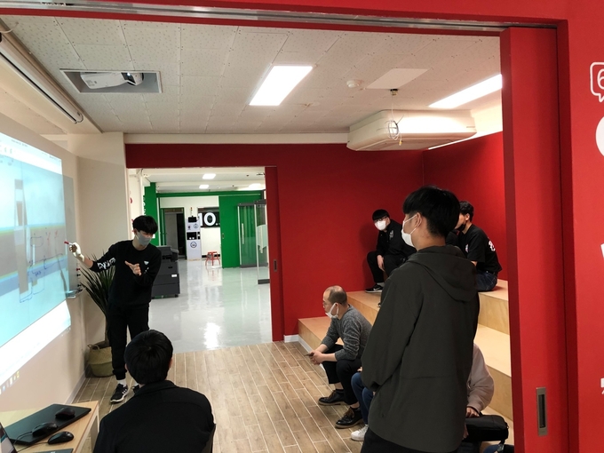 팀별 프로젝트 구상안 발표. (사진=평택기계공고 제공)