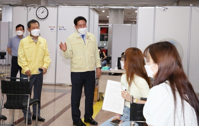 안양시 고3 학생· 교직원 백신접종 개시했다. (사진=안양시 제공)