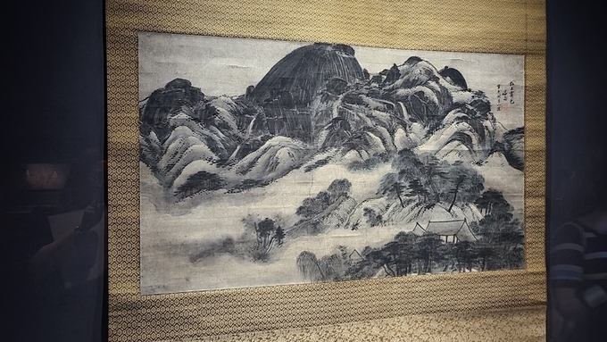 국립중앙박물관의 고(故) 이건희 삼성 회장 기증 명품전에 공개된 ‘인왕제색도’ (사진=신연경 기자)