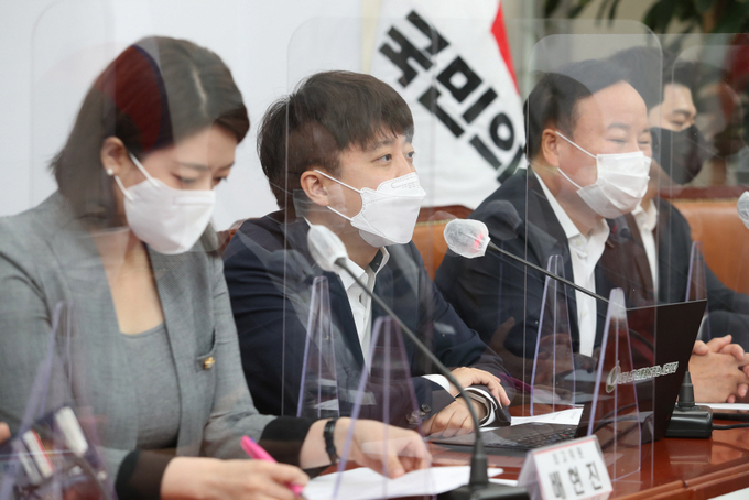 국민의힘 이준석 대표가 26일 오전 국회에서 열린 최고위원회의에서 발언하고 있다. 사진= 연합뉴스 