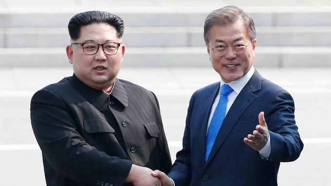 김정은 북한 국무위원장 - 문재인 대통령 (사진=연합뉴스/자료사진)