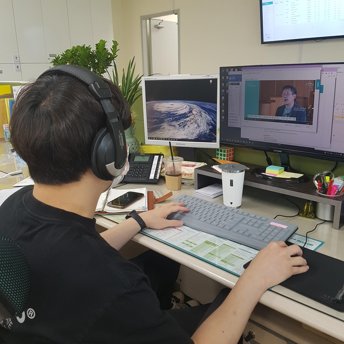 군포시가 2050 탄소중립 실천을 위한 공무원 역량강화 교육을 하고 있다. (사진=군포시 제공)