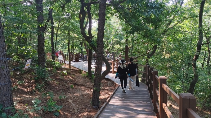 2단계 조성사업이 마무리된 계양구 이촌근린공원. ( 사진 = 계양구 제공 )